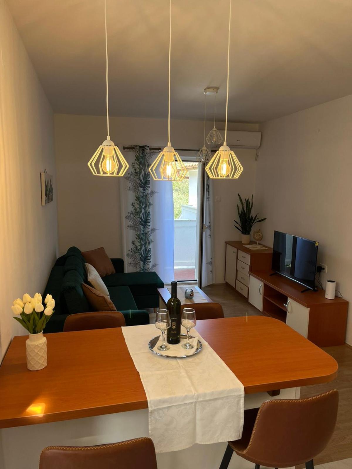 App&Rooms Anica Kampor Eksteriør bilde